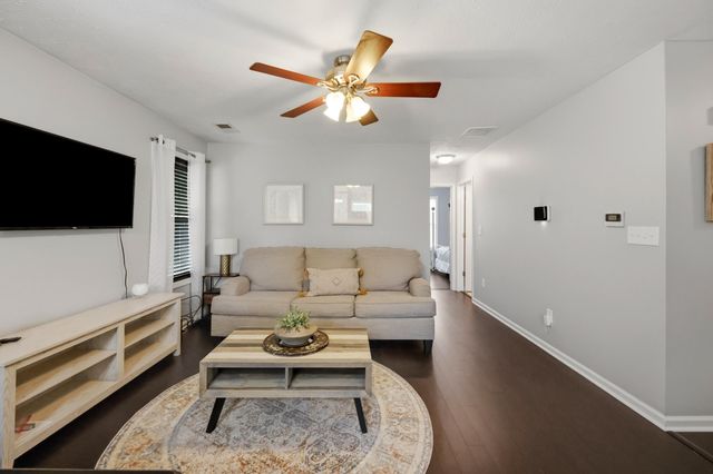 1945 Dark Tower Road, Lexington, KY 40511