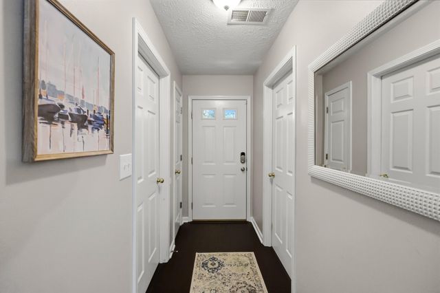 1945 Dark Tower Road, Lexington, KY 40511