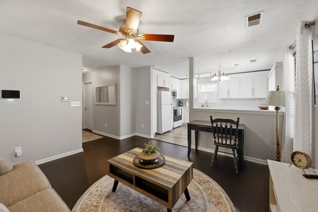 1945 Dark Tower Road, Lexington, KY 40511