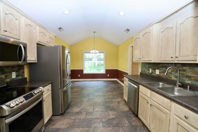 2605 Turningleaf Lane, Dalzell, SC 29040