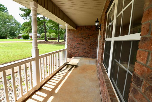 2605 Turningleaf Lane, Dalzell, SC 29040