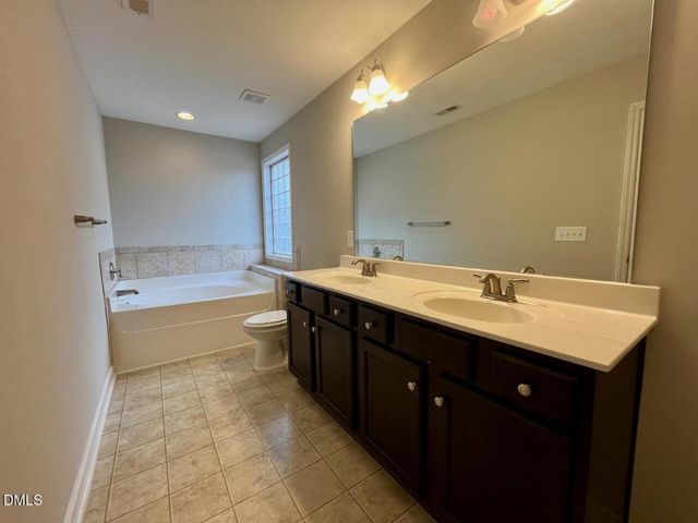 216 E Webber Lane, Clayton, NC 27527