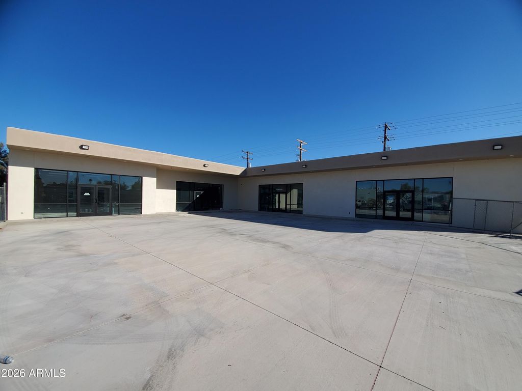 3201 E OAK Street, Phoenix, AZ 85008 — photo 2