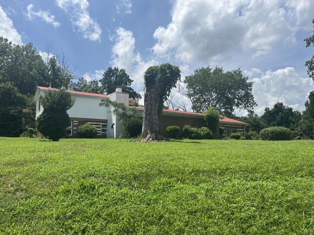 1321 Greenbrier Rd, Ashland City, TN 37015