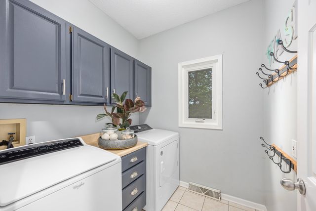 7799 Abby Lane Road SE, Caledonia, MI 49316