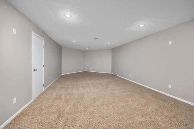 7799 Abby Lane Road SE, Caledonia, MI 49316
