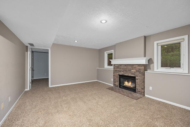 7799 Abby Lane Road SE, Caledonia, MI 49316