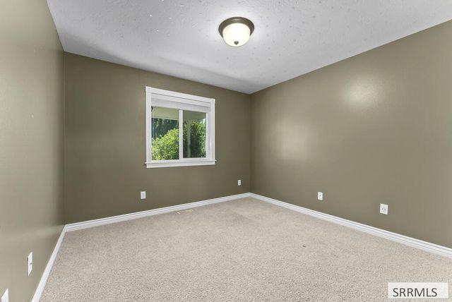 2690 Eastview Drive, Idaho Falls, ID 83401