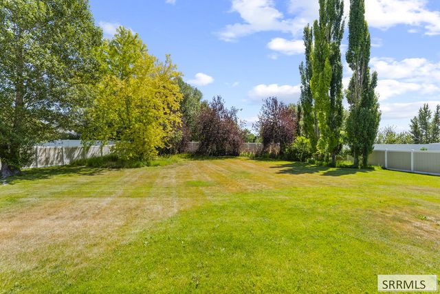 2690 Eastview Drive, Idaho Falls, ID 83401