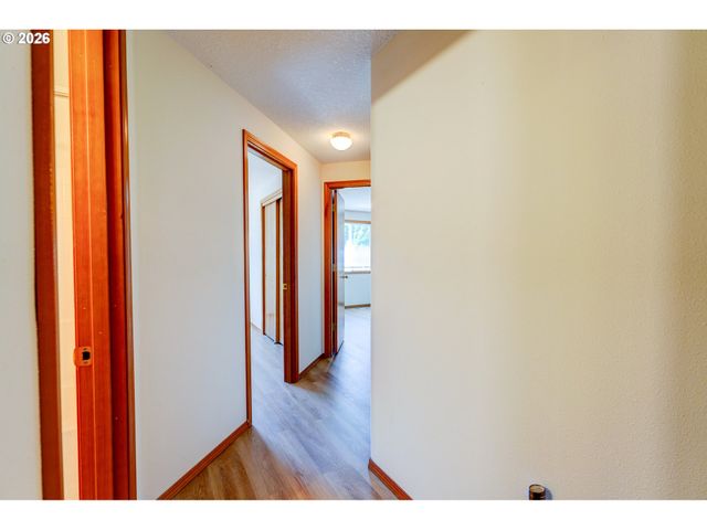 17440 Sw STARK St, Beaverton, OR 97006