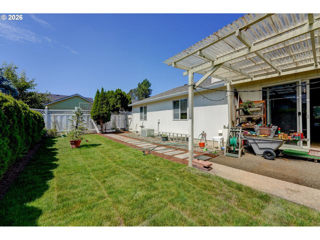 17440 Sw STARK St, Beaverton, OR 97006