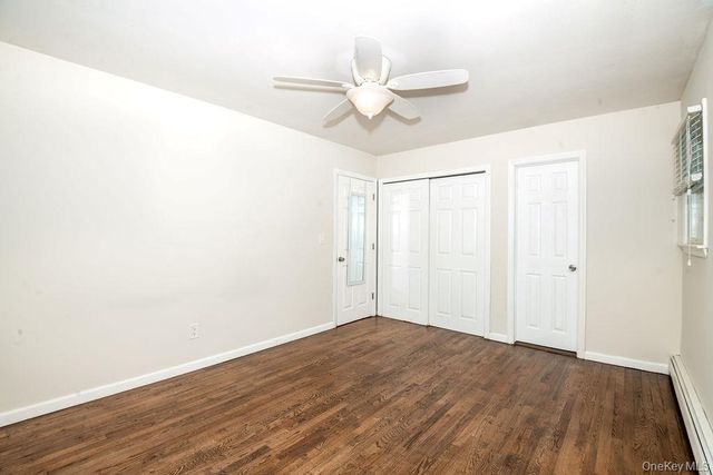 11 Akron Place, Shoreham, NY 11786