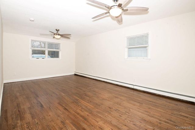 11 Akron Place, Shoreham, NY 11786