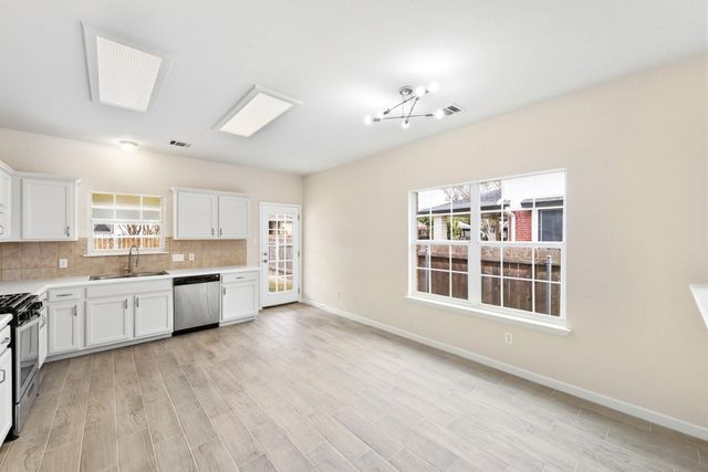 1512 Jackie Robinson PL, Round Rock, TX 78665