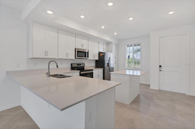 12180 WELLEN GOLF STREET 104, Venice, FL 34293