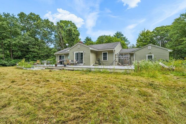 811 Chase Rd, Lunenburg, MA 01462