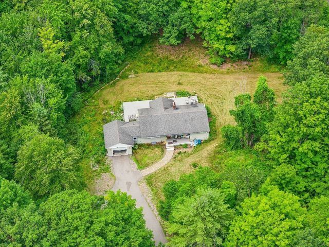 811 Chase Rd, Lunenburg, MA 01462