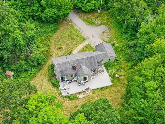 811 Chase Rd, Lunenburg, MA 01462
