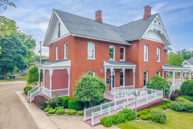 414 Maple Street, Big Rapids, MI 49307