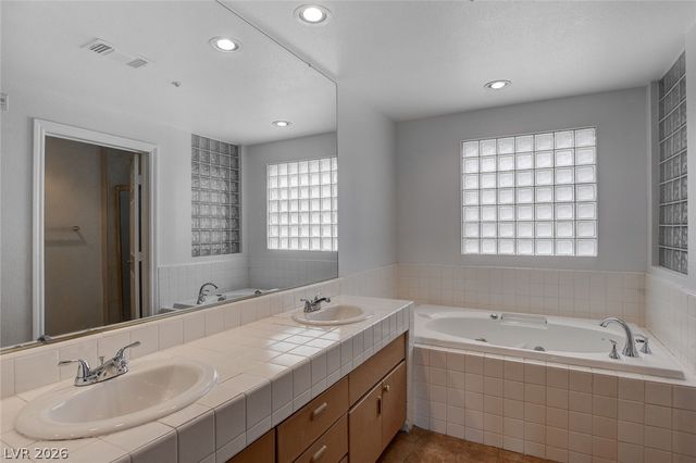 230 East Flamingo Road 404, Las Vegas, NV 89169