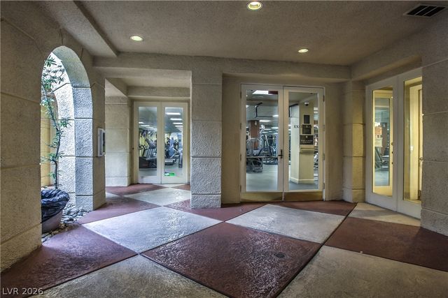 230 East Flamingo Road 404, Las Vegas, NV 89169