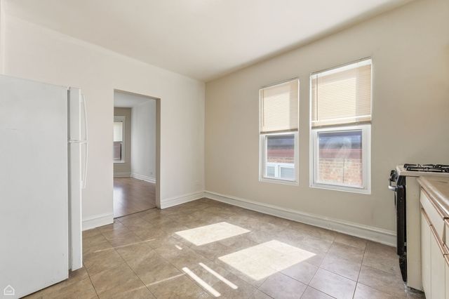 4026 N Kimball Avenue, Chicago, IL 60618