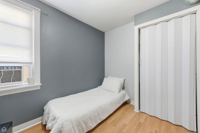 4026 N Kimball Avenue, Chicago, IL 60618