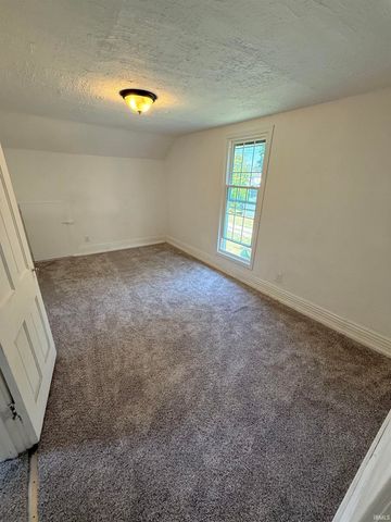 320 W Clay Street, Logansport, IN 46947