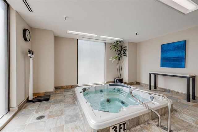 5100 San Felipe Street 353, Houston, TX 77056