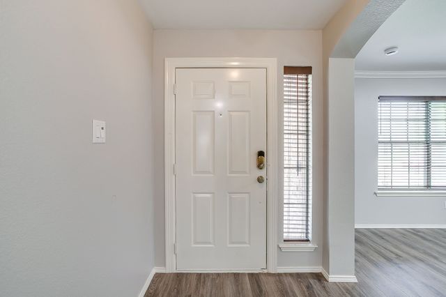 2875 Grandview Drive, Grand Prairie, TX 75052