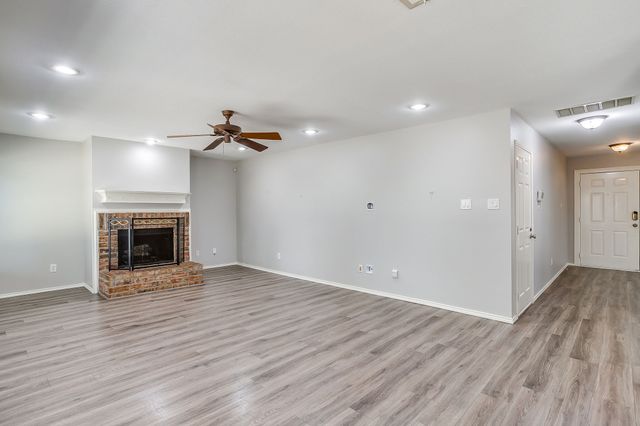2875 Grandview Drive, Grand Prairie, TX 75052