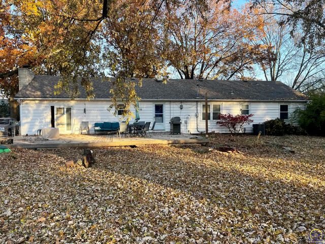 1129 SW Prairie RD, Topeka, KS 66604