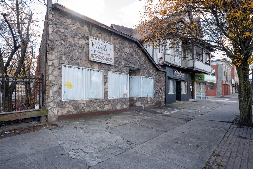 1858 Barnum Avenue, Bridgeport, CT 06610