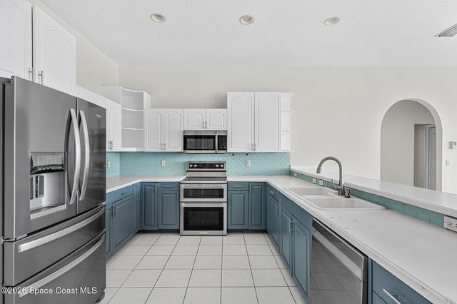 2729 Pineapple Avenue, Melbourne, FL 32935