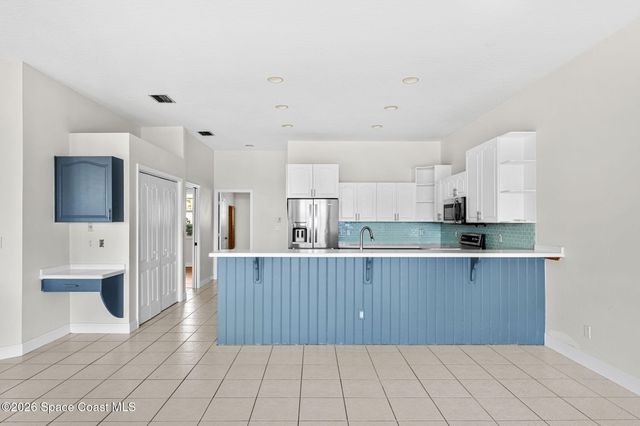 2729 Pineapple Avenue, Melbourne, FL 32935