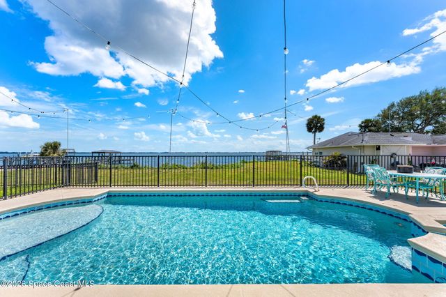 2729 Pineapple Avenue, Melbourne, FL 32935