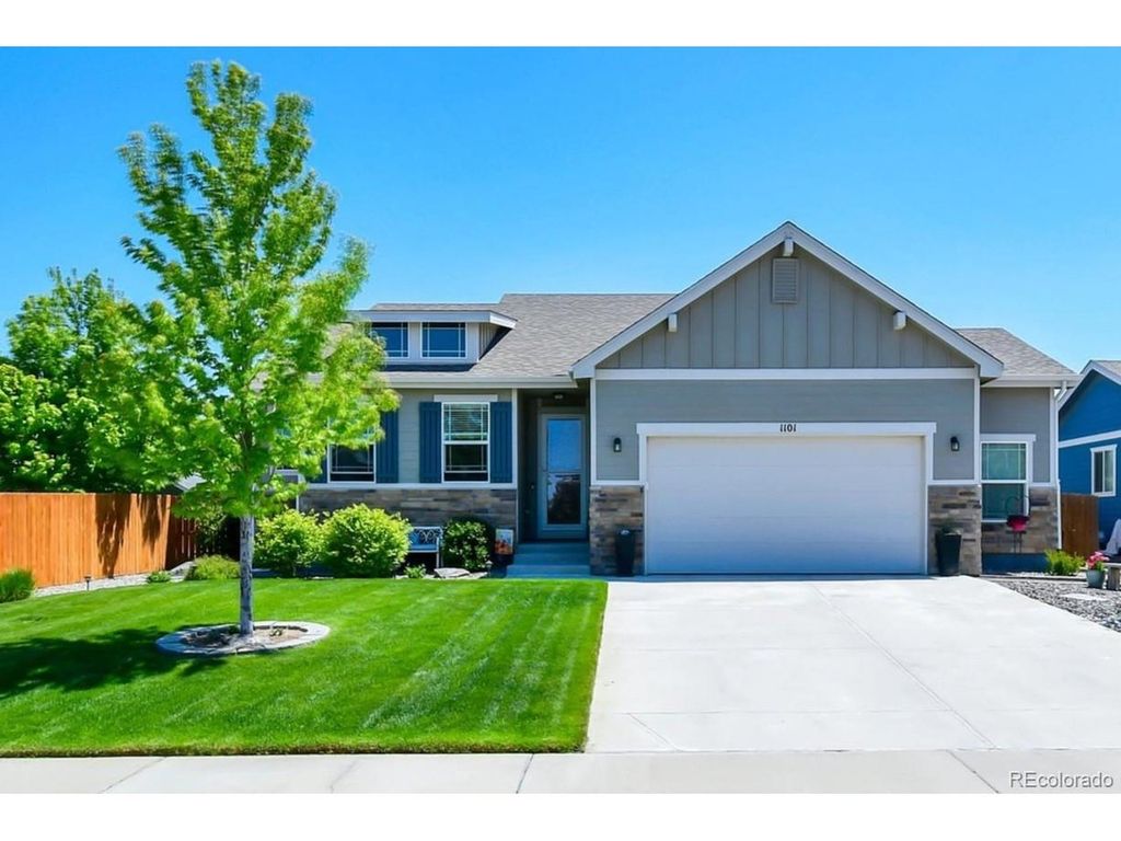 1101 Johnson St, Wiggins, CO 80654