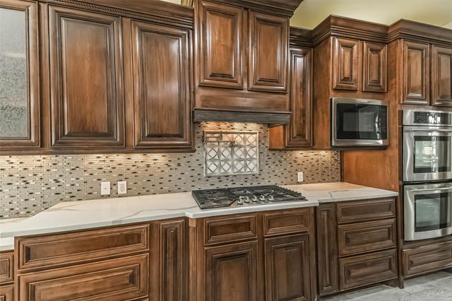 13722 Greenwood Manor Drive, Cypress, TX 77429