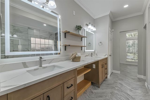 13722 Greenwood Manor Drive, Cypress, TX 77429