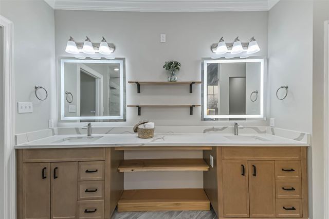 13722 Greenwood Manor Drive, Cypress, TX 77429