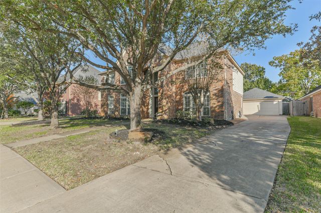 13722 Greenwood Manor Drive, Cypress, TX 77429