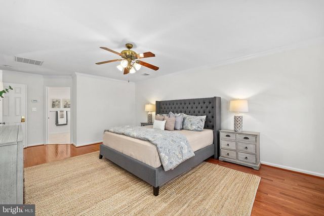 12741 OAK FARMS DR, Herndon, VA 20171