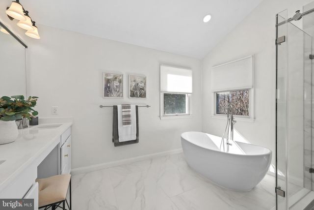 12741 OAK FARMS DR, Herndon, VA 20171