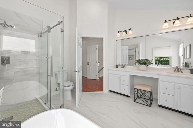 12741 OAK FARMS DR, Herndon, VA 20171