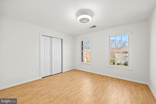 12741 OAK FARMS DR, Herndon, VA 20171