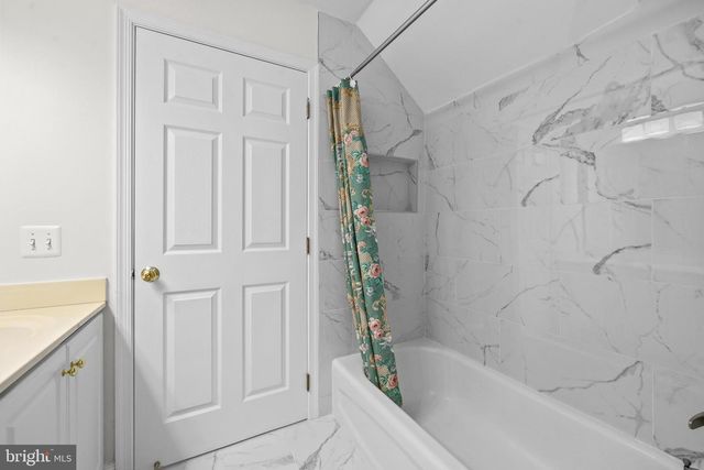 12741 OAK FARMS DR, Herndon, VA 20171