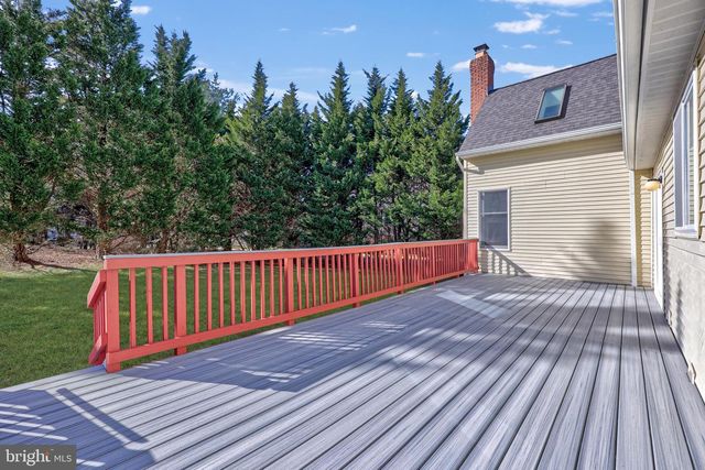 12741 OAK FARMS DR, Herndon, VA 20171