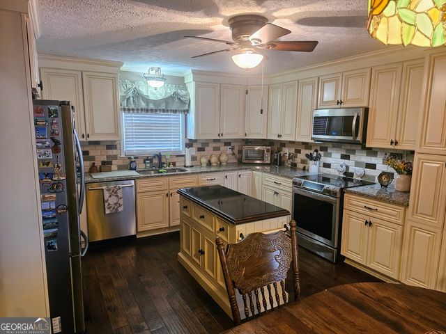 7271 Fawn Lane, Lithia Springs, GA 30122