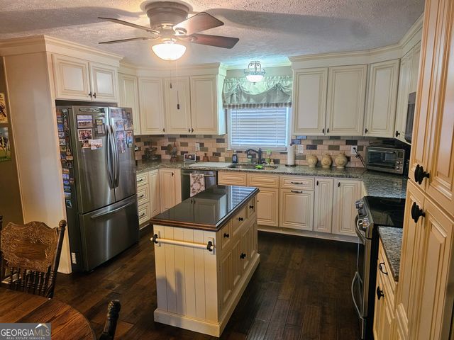 7271 Fawn Lane, Lithia Springs, GA 30122