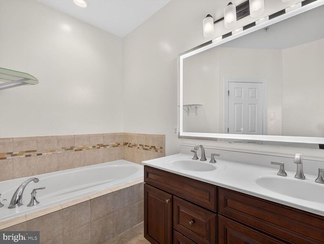 593 CEDAR ST, Gaithersburg, MD 20877